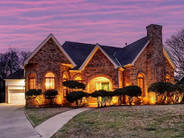 844 Shady Lake Dr, Bedford, TX 76021