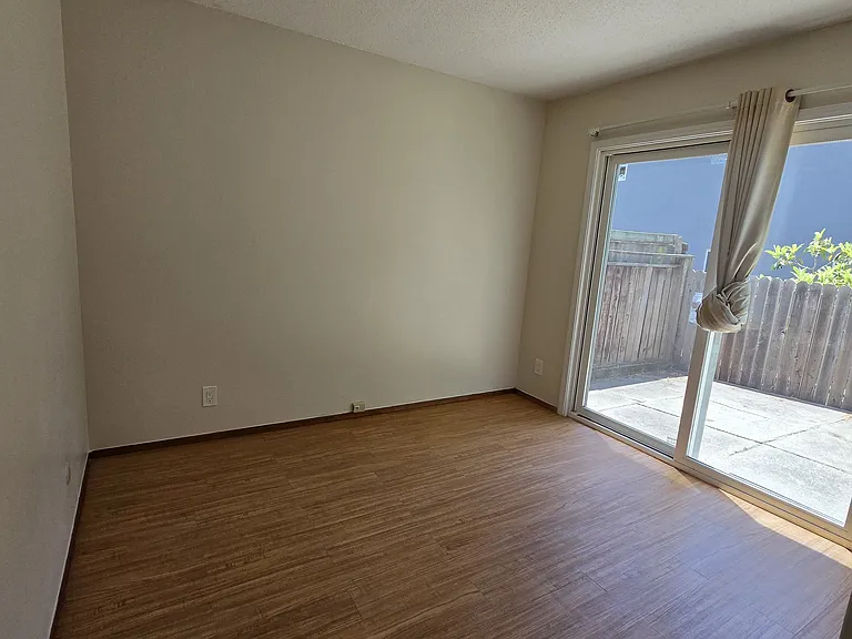 Rear bedroom