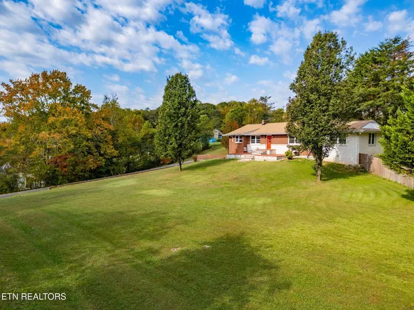 302 Hickory St, Clinton, TN 37716