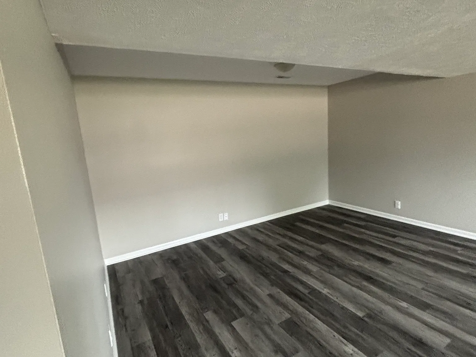 3 bed, 1464 sqft, $1,900 — Photo 2
