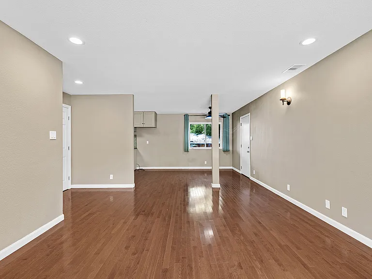 1159 Madrone Way — Photo 6