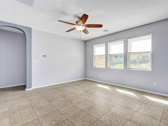 4th image of 7430 Sunset Heights Cir