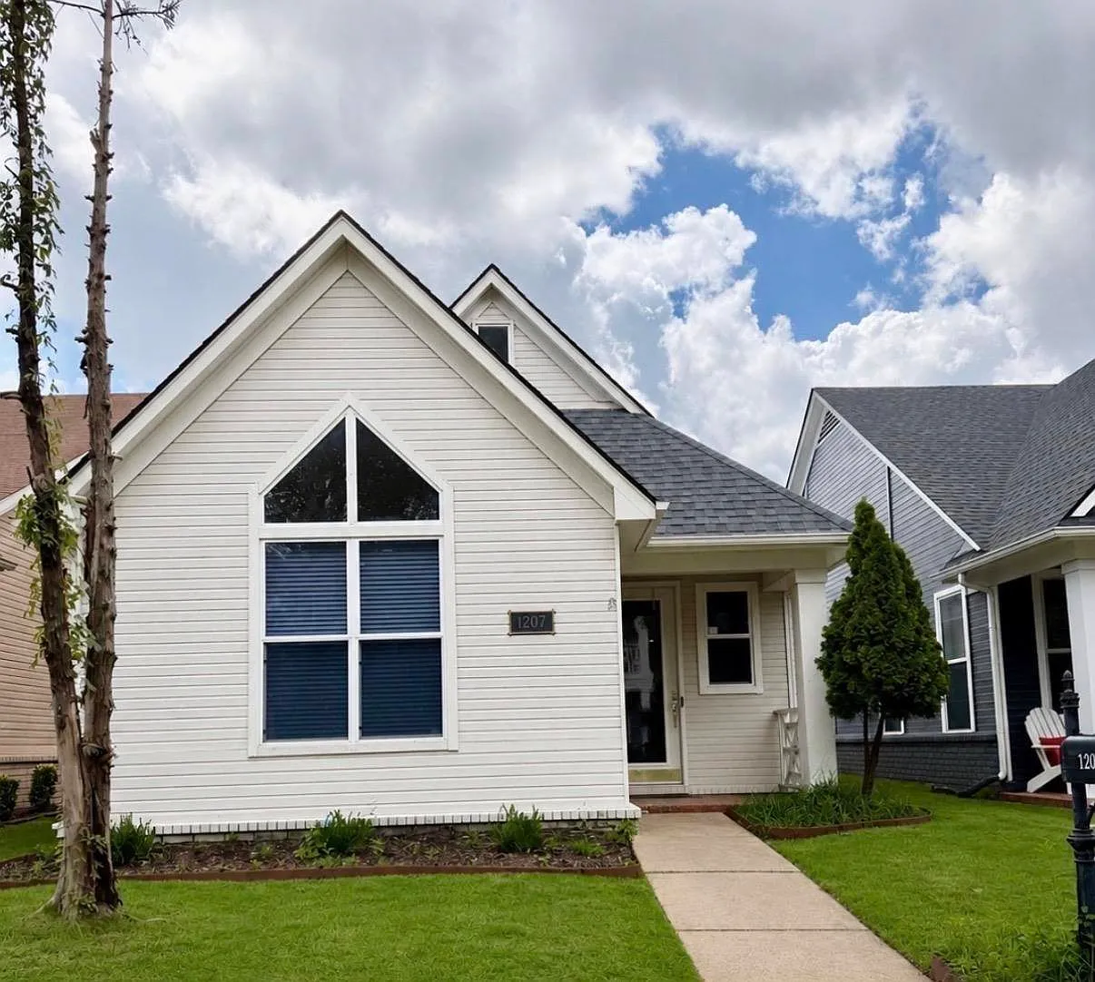 3 bed, $2,050 — Photo 1