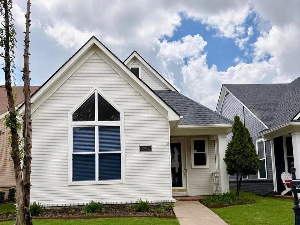 1207 Harbor River Dr