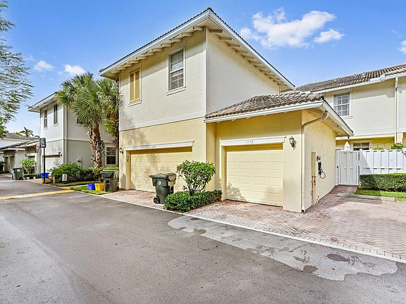 2nd image of 1132 NW 18th Avenue