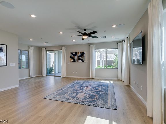 4th image of 11528 Desert Hollow Ave