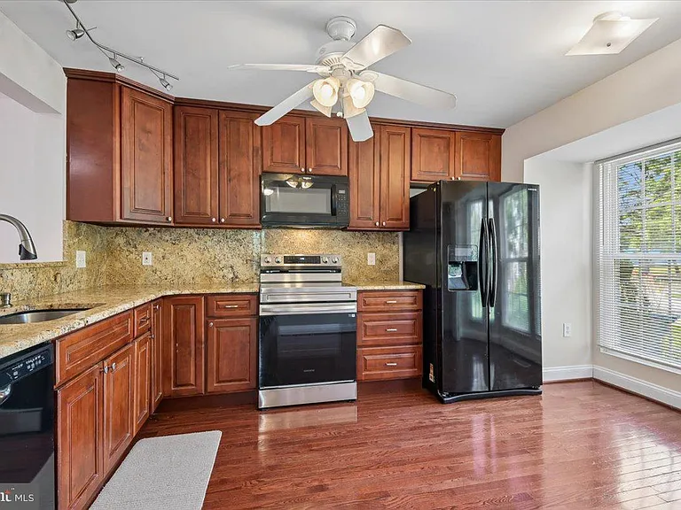 17 Ruddington Ct — Photo 20
