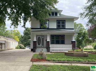 2118 S Maple St, Sioux City, IA 51106