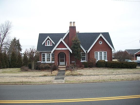 2nd image of 300 W 12th St