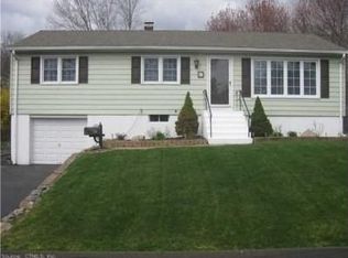 47 Kaye Rd, West Haven, CT 06516