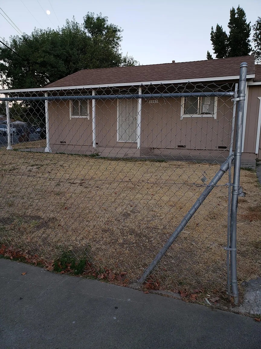 3301 Branch St photo 1