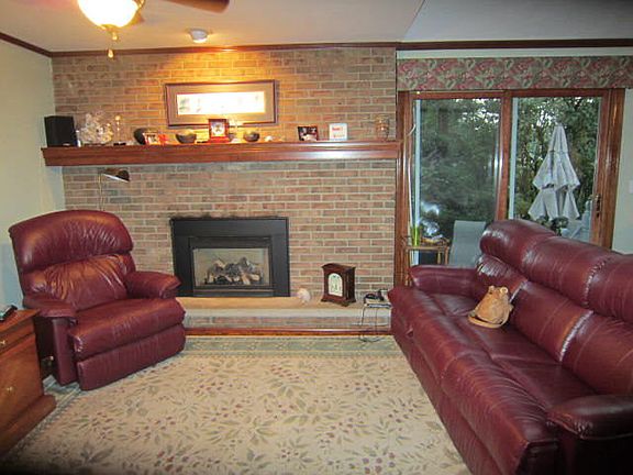5th image of 1010 Shady Ln