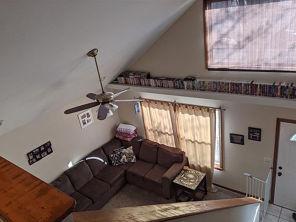 2nd image of 4570 N Woodbridge Ave
