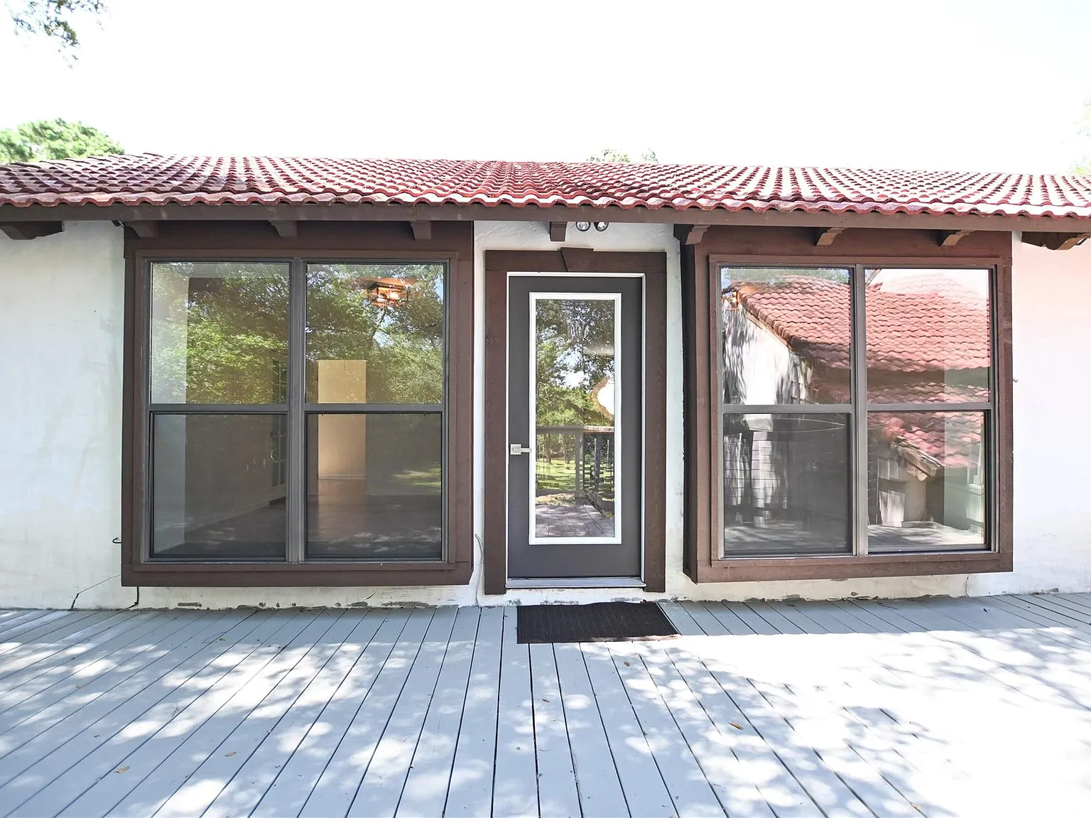 2 bed, 1.0 bath, 1008 sqft, $1,650 — Photo 1