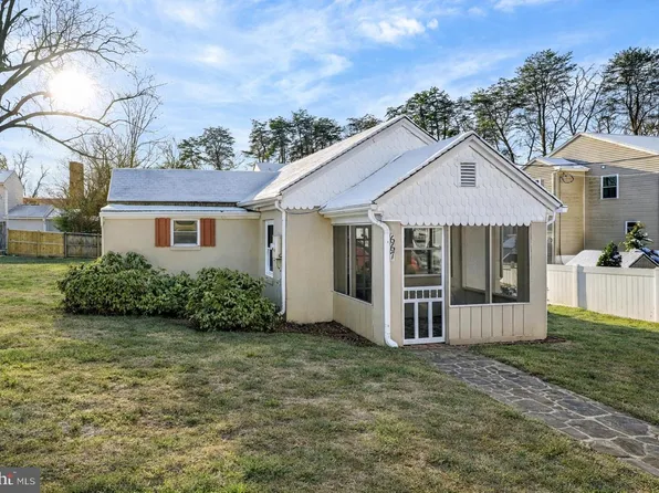 667 213th St, Pasadena, MD 21122