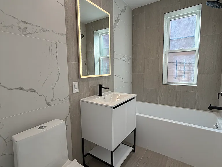 286 Hawthorne Ave #2 — Photo 10