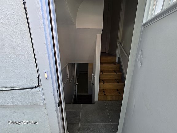 2nd image of 82 Seaview Ave #Basement