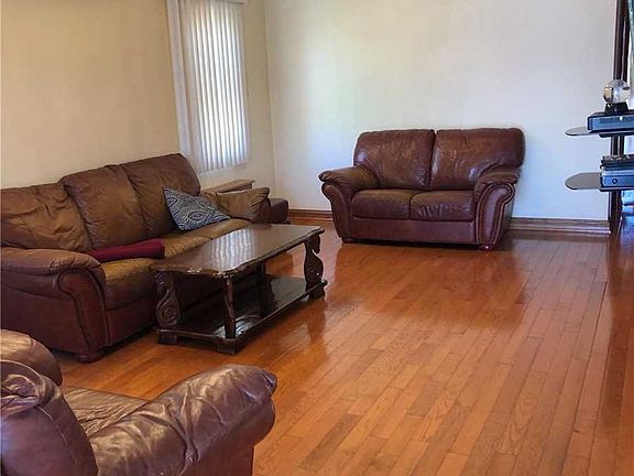 5th image of 5647 214th St