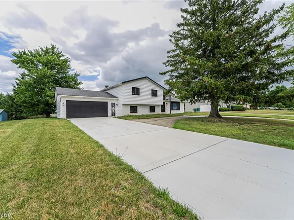 4887 Foxwynde Trl, Richmond Heights, OH 44143