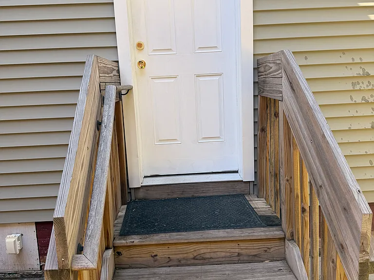123-125 Broadway #3 — Photo 7