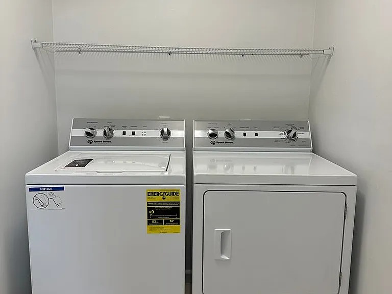 Fountain Square Apartments — Photo 11