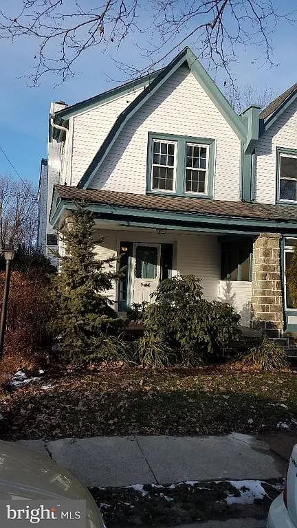 143 E Greenwood Ave photo 1