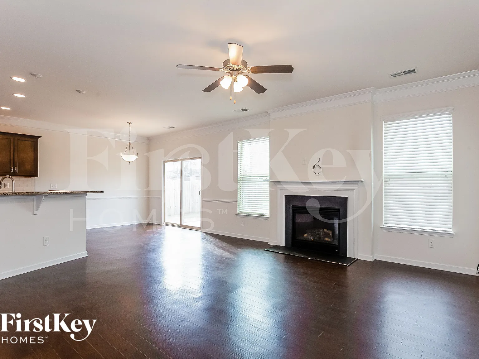 4 bed, 2.5 bath, 2142 sqft, $2,635 — Photo 2