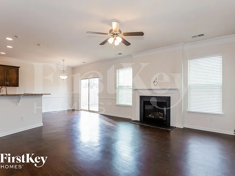 104 Rockhopper Ln — Photo 2