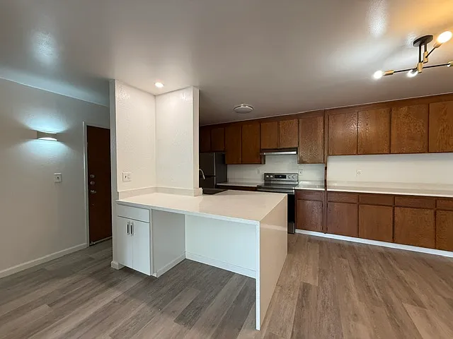 2 bed, $2,995 — Photo 4
