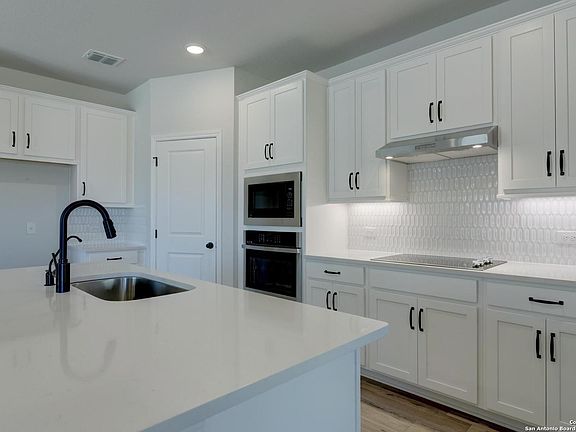 5th image of 12819 Hills Plains Dr.