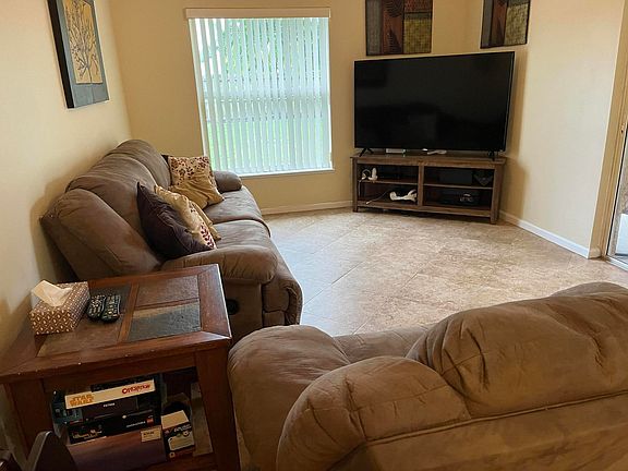 5th image of 6769 NW Abigail Avenue