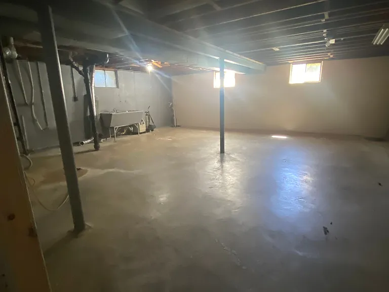 6103 Fairlane Dr — Photo 14