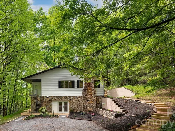 209 Ivy Hill Rd, Hendersonville, NC 28792