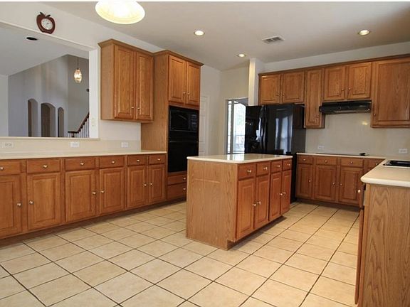 4th image of 2700 Oakland Hills Dr