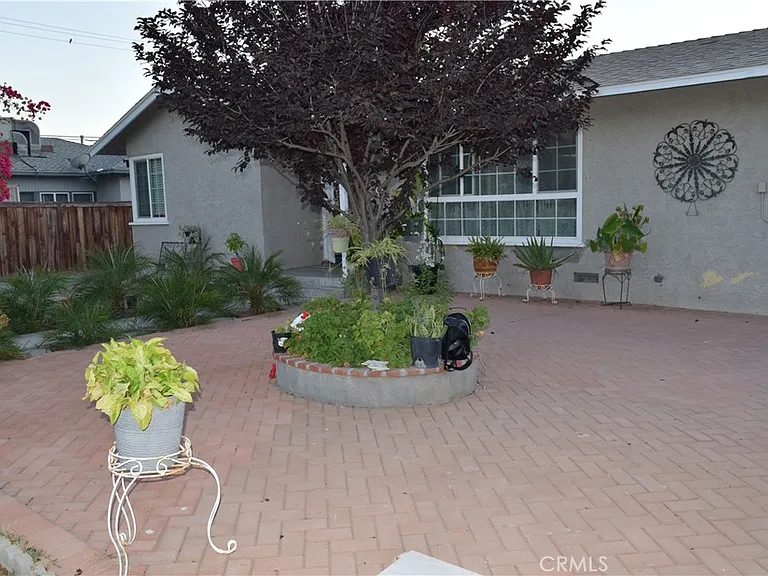 317 Terry Ln — Photo 4