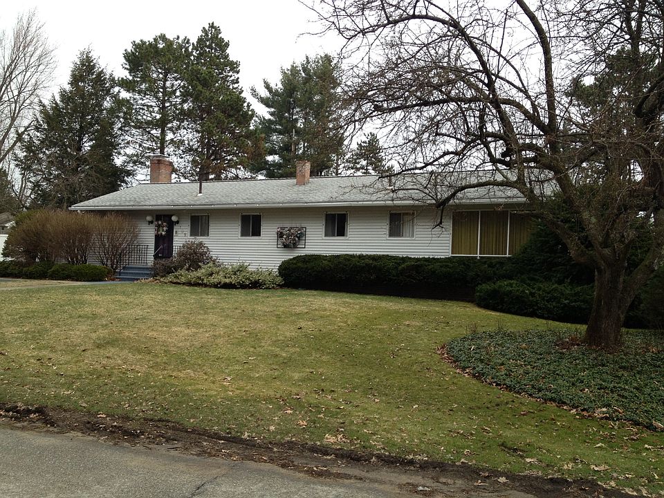 1st image of 105 Connecticut Ave