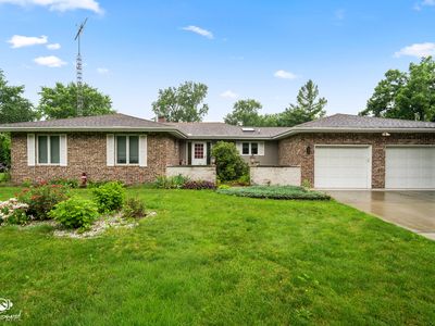 5878 Rose Cir, Saint Anne, IL, 60964