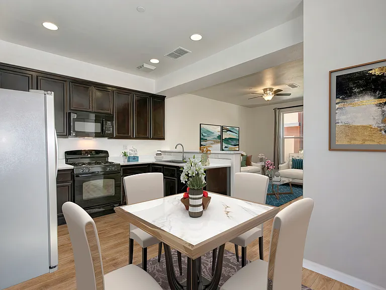 843 Copper Ln — Photo 3