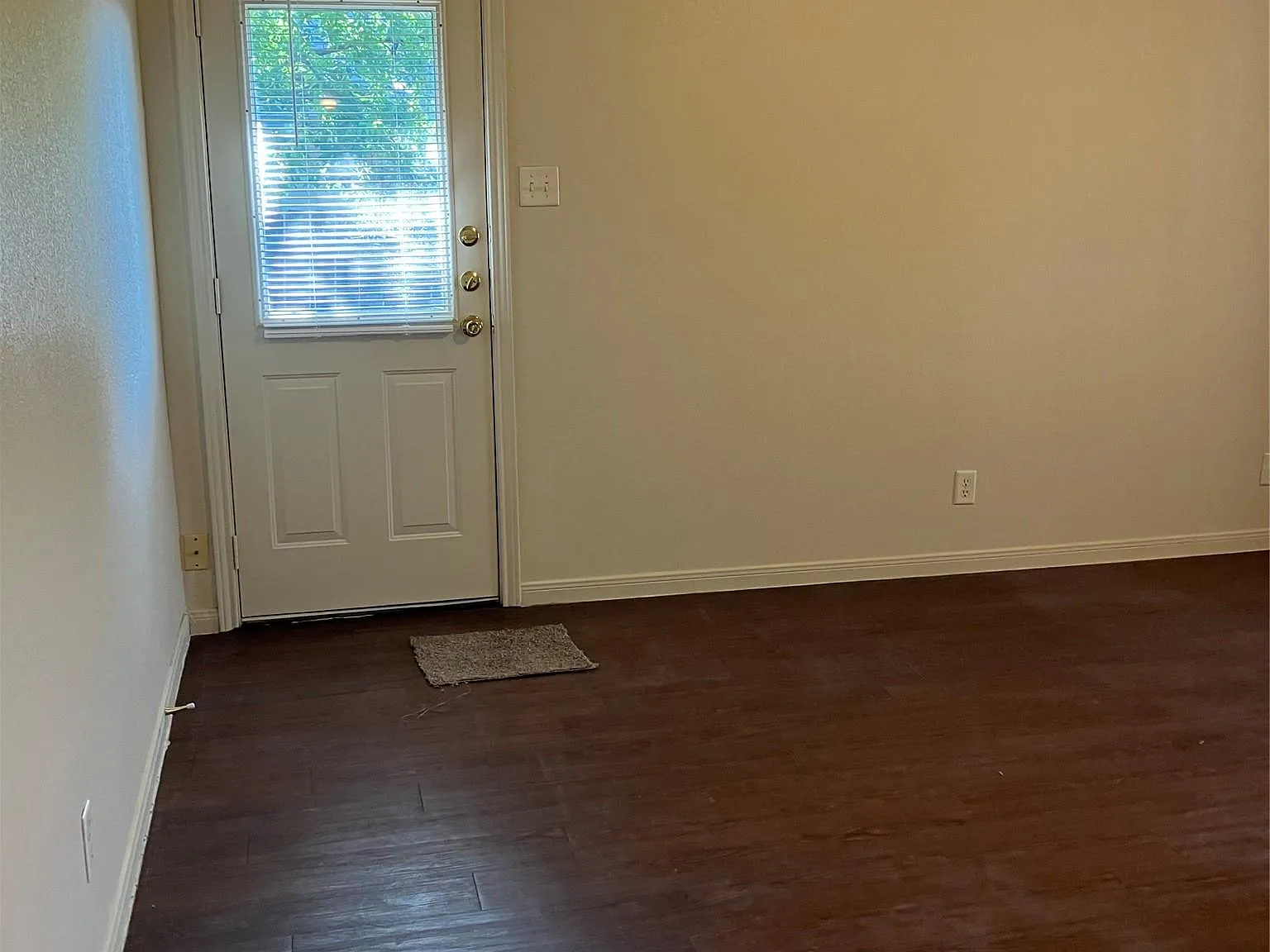 3 bed, 2.0 bath, 1152 sqft, $1,250 — Photo 3