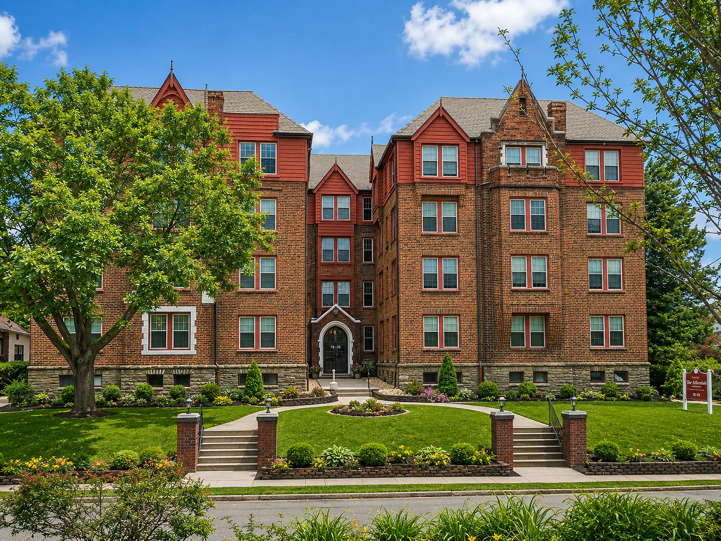 Park Spring Manor — Photo 1