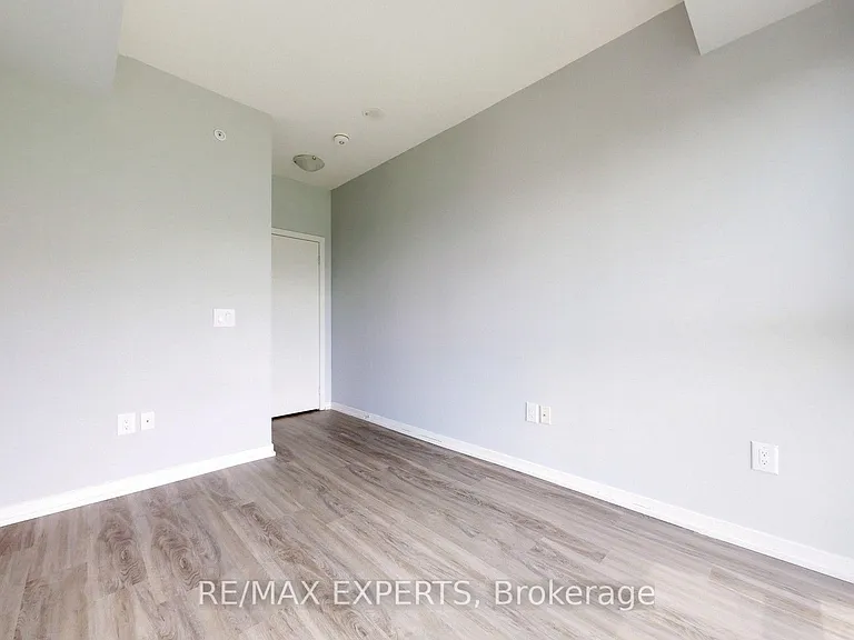 3237 Bayview Ave #102 — Photo 30