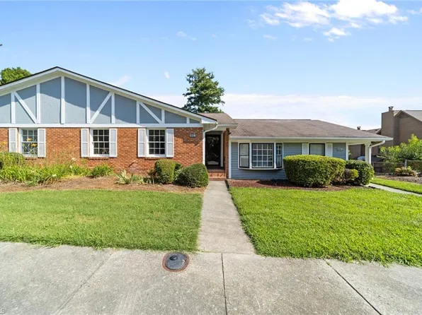 3012 Darden Rd APT B, Greensboro, NC 27407