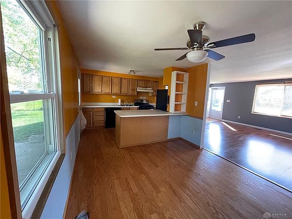 4th image of 219 Southerly Hills Dr
