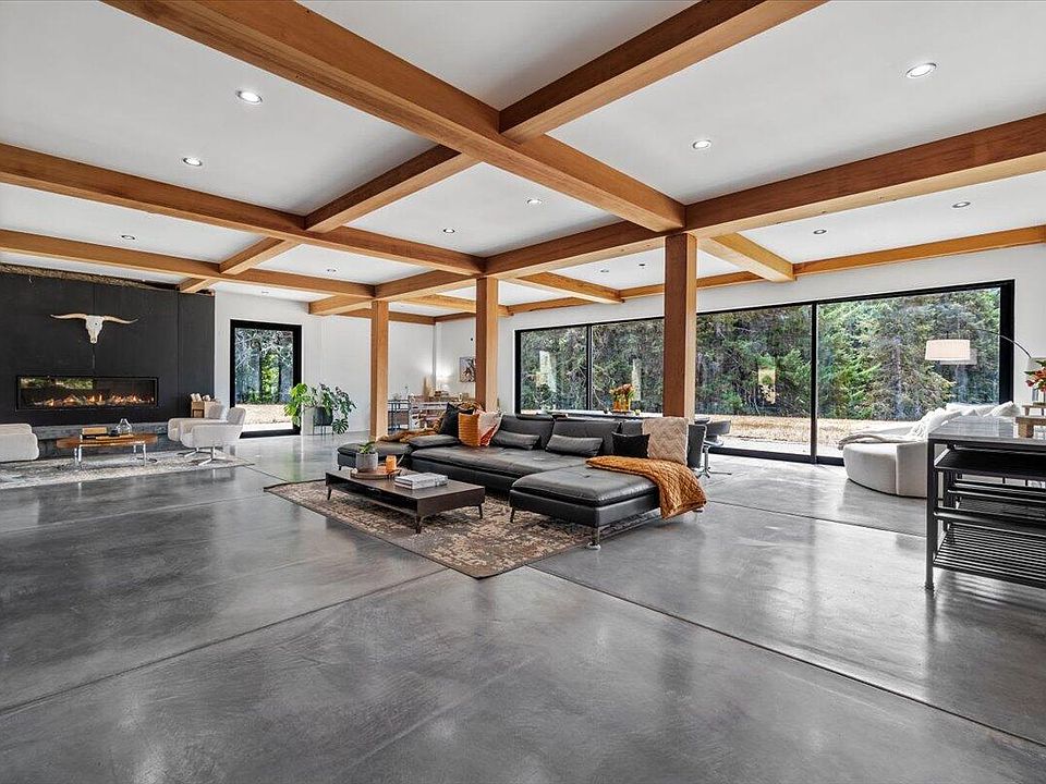 10th image of this home