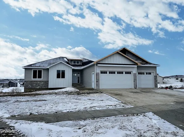 603 Calvert Dr, Bismarck, ND 58503