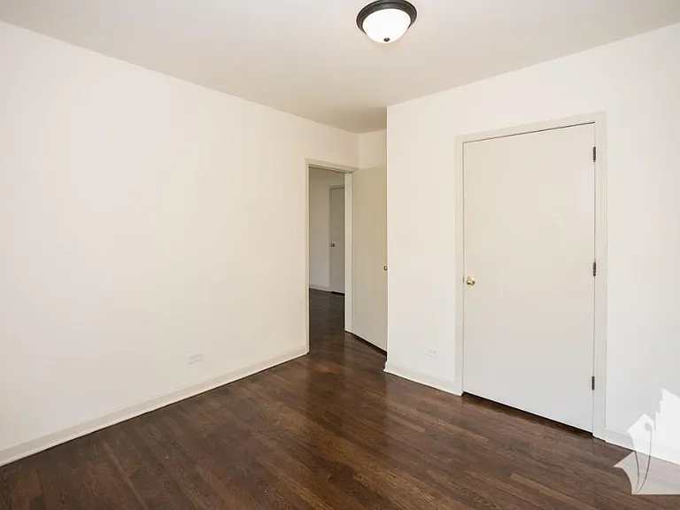 5732 N Winthrop Ave #14 — Photo 1