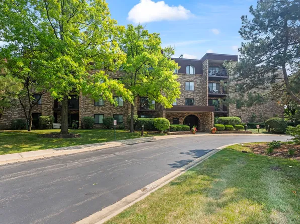 2005 Valencia Dr APT 306D, Northbrook, IL 60062