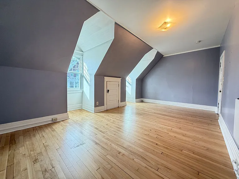 2307 E Superior St #3 — Photo 9