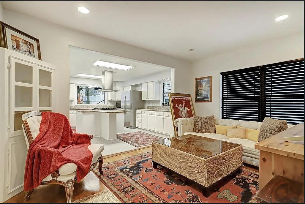 1 bed, 1500 sqft, $2,100 — Photo 1
