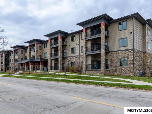 320 1st St NE APT 308, Mason City, IA 50401